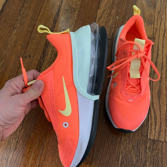 Nike air max up size 7 Women's sneaker - Picture 3 of 5